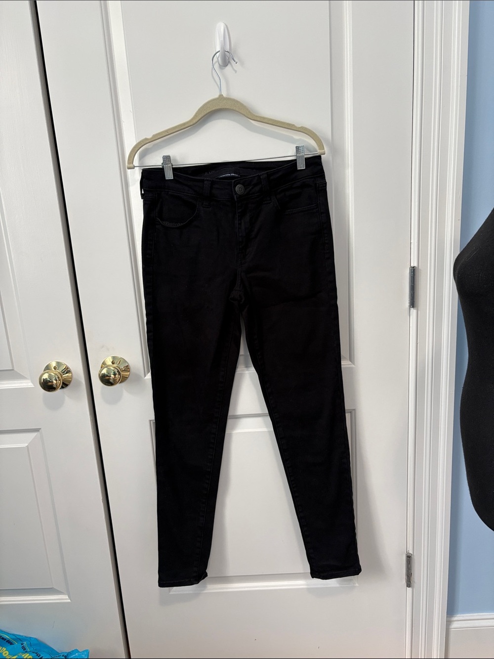 American Eagle Outfitters Black High-Rise Stretch Jeggings